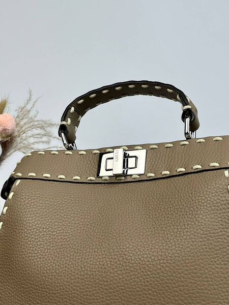 Сумка Fendi Peekaboo женский кожа бежевый 147293-2