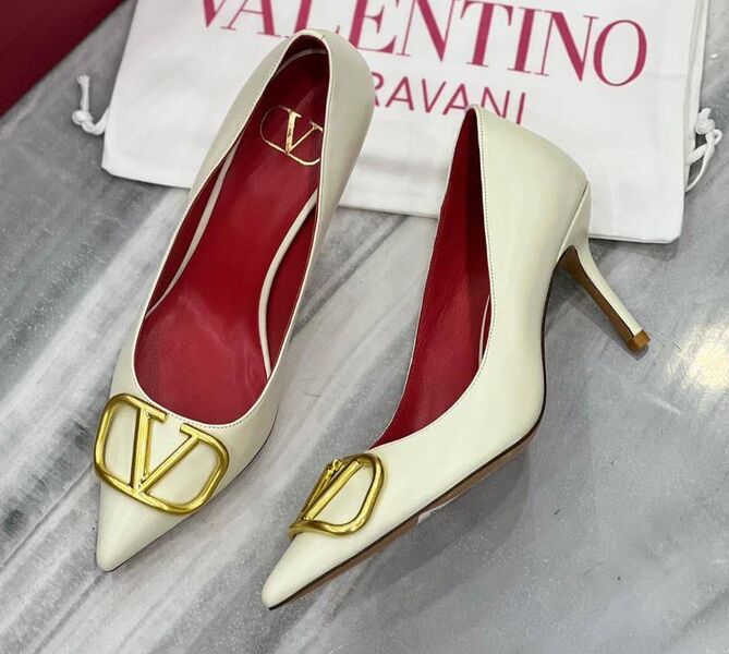 Туфли Valentino женский кожа горчичный 134119