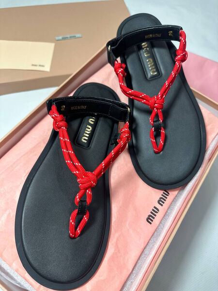 Сандалии Miu Miu женский кожа бордовый 149558-2
