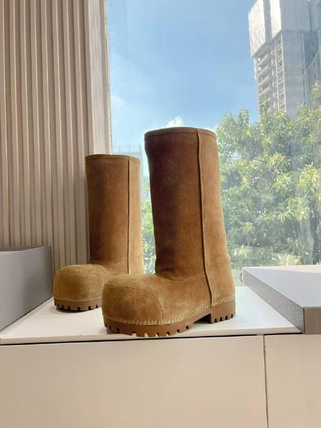 Женские ботинки Balenciaga Women's Alaska Fur Bootie женский замша коричневый m3528777-1