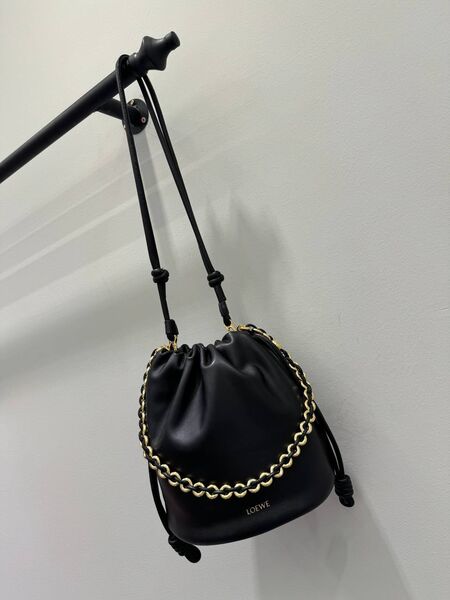 Женская сумка Loewe Flamenco Purse женский кожа черный 159478-2
