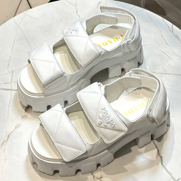 Сандалии Prada женский кожа белый 150203