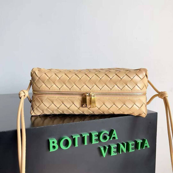 Сумка Bottega Veneta женский кожа бежевый 155465-2