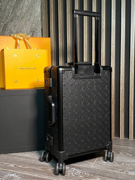 Чемодан Louis Vuitton женский кожа черный 132745-3