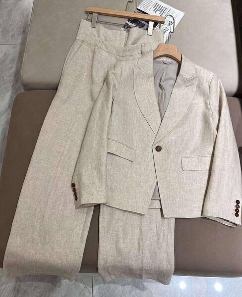 Костюм Brunello Cucinelli женский бежевый 142629