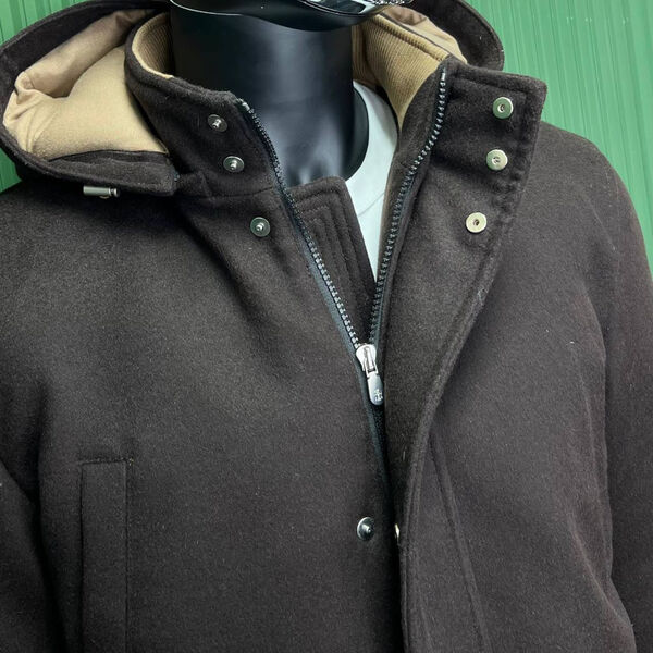 Мужской пуховик Brunello Cucinelli мужской черный 136917-6