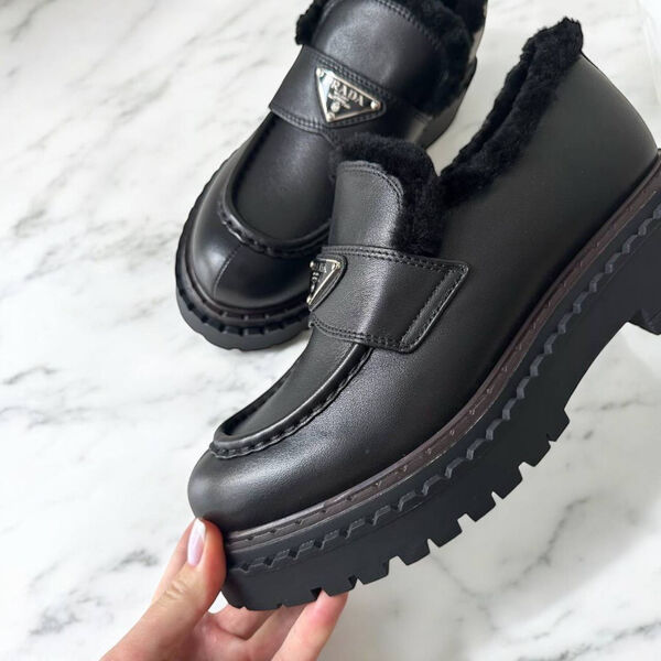 Лоферы Prada женский кожа черный 164469-6