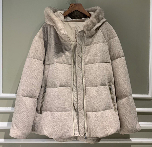 Пуховик Loro Piana женский бежевый 62821