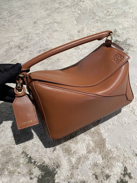 Сумка Loewe женский кожа 194893-2