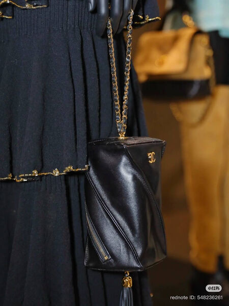 Сумка Chanel женский кожа черный 195004-9