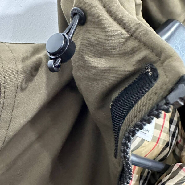 Детская куртка Burberry болотный 165611-10