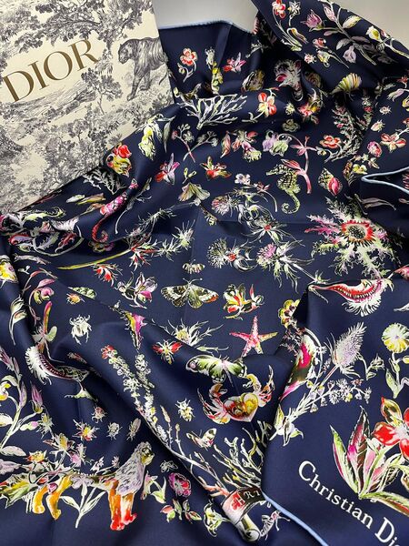 Платок Christian Dior женский шелк синий 181637