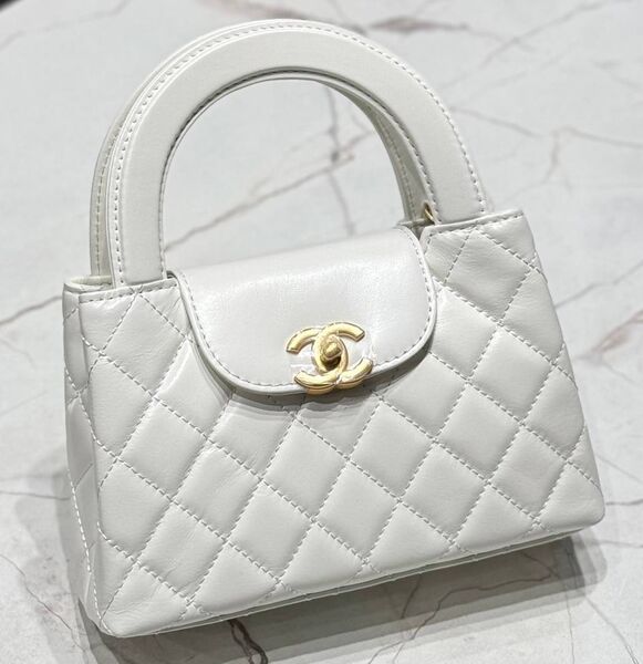 Сумка Chanel женский кожа белый 175196
