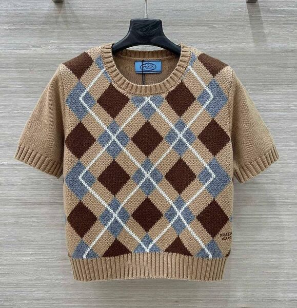 Кофта Prada женский вязаная ткань бежевый 199208