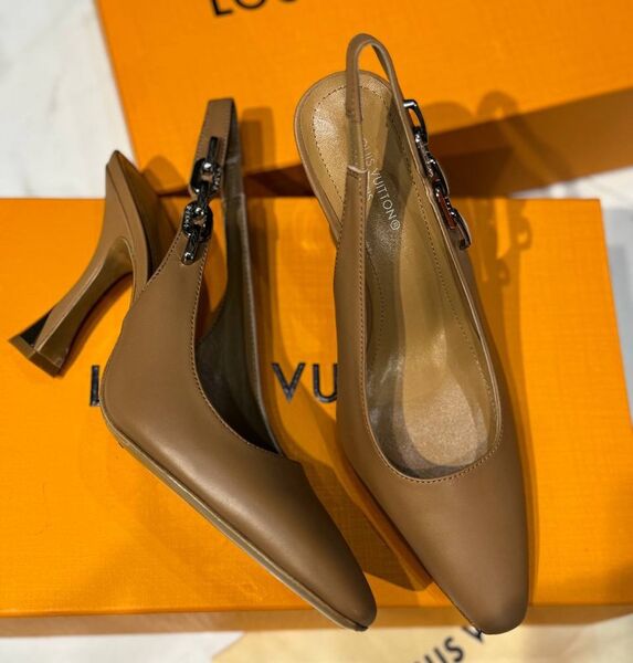Туфли Louis Vuitton женский кожа бежевый 138259
