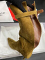 Сапоги Alaïa женский замша горчичный 162230-7