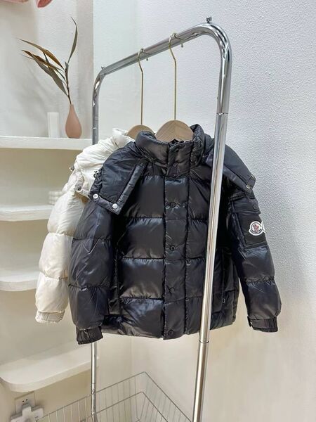 Детский пуховик Moncler черный 176709-2