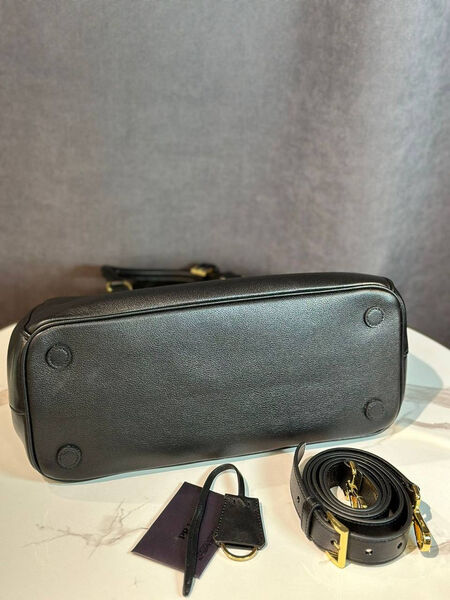 Сумка Prada женский кожа черный 158962-7