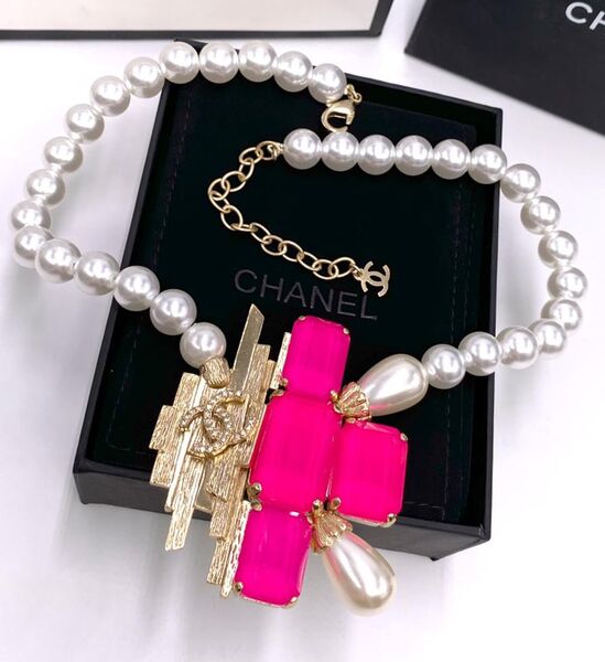 Колье Chanel светло-розовый 26310