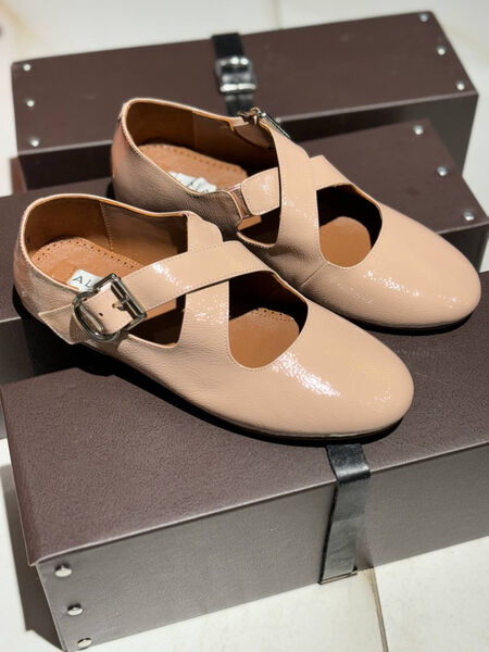 Балетки Alaïa женский кожа бежевый 148044-2