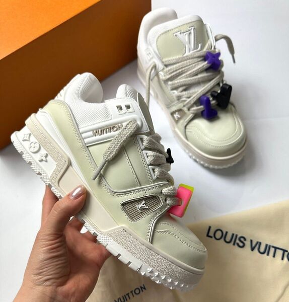 Кроссовки Louis Vuitton женский кожа бежевый 110528