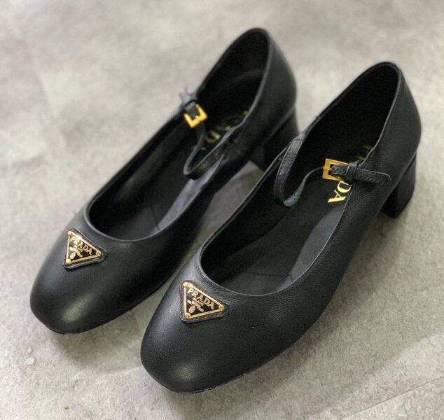 Туфли Prada женский кожа черный 197238