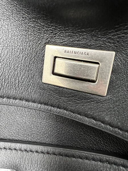 Сумка Balenciaga Rodeo женский кожа черный 152938-4