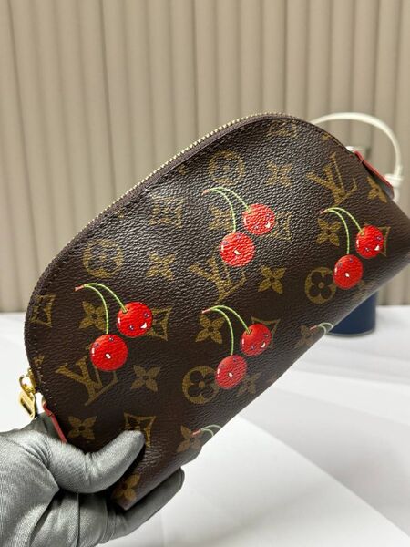 Комплект: несессер, косметичка Louis Vuitton u8266001-1-3