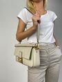 Сумка Fendi Baguette женский кожа бежевый 74668-4