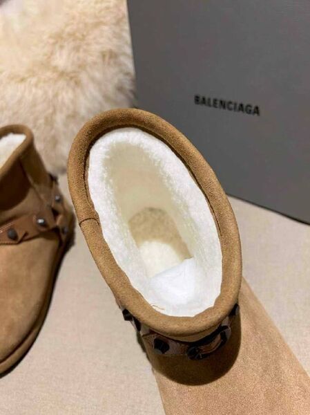 Женские зимние сапоги Balenciaga женский замша бежевый n3939392-1-4