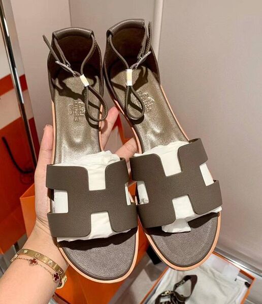 Босоножки Hermès женский кожа бежевый 4827