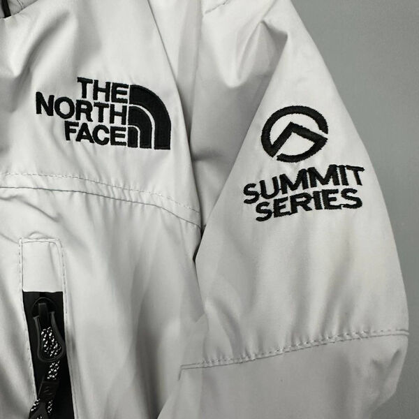 Детская куртка The North Face белый 165592-6