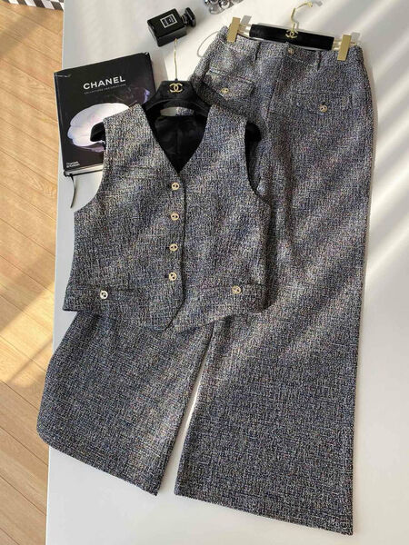 Костюм Chanel женский графитовый 167730