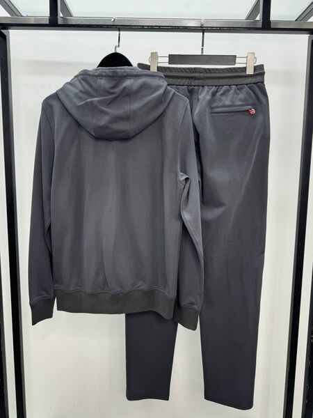 Мужской костюм Kiton мужской графитовый 195410-2