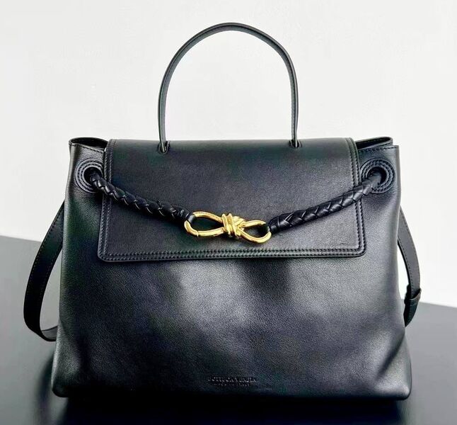 Сумка Bottega Veneta женский кожа черный 180858