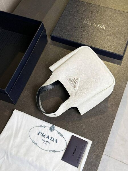 Сумка Prada женский кожа белый g5176472-1-2