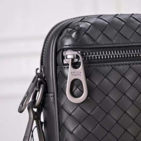 Мужская сумка мессенджер Bottega Veneta мужской кожа черный 111457-8