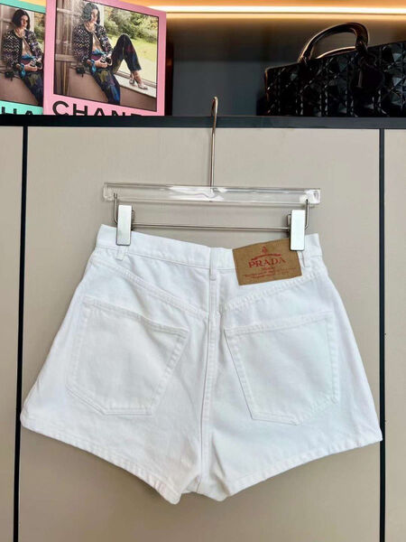 Шорты Prada женский джинса белый 117631-2