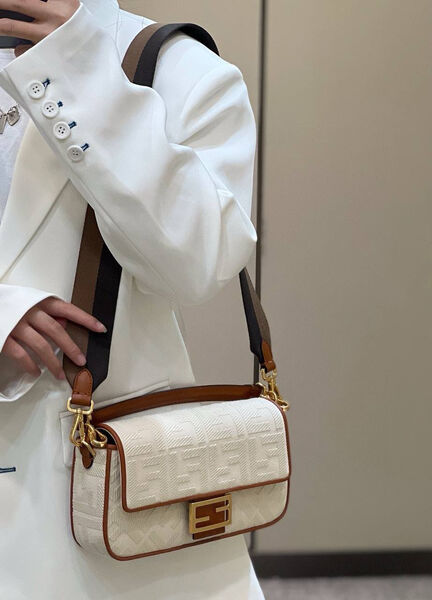 Сумка Fendi Baguette женский текстиль бежевый 142095-9