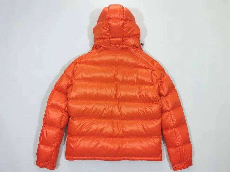 Мужской пуховик Moncler мужской оранжевый 161598-10