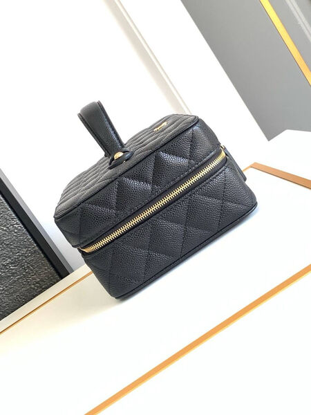 Косметичка Chanel женский кожа черный 156327-3