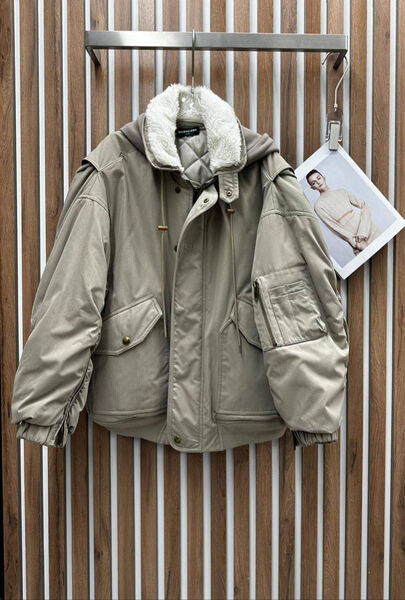 Куртка Balenciaga женский графитовый 162760-4