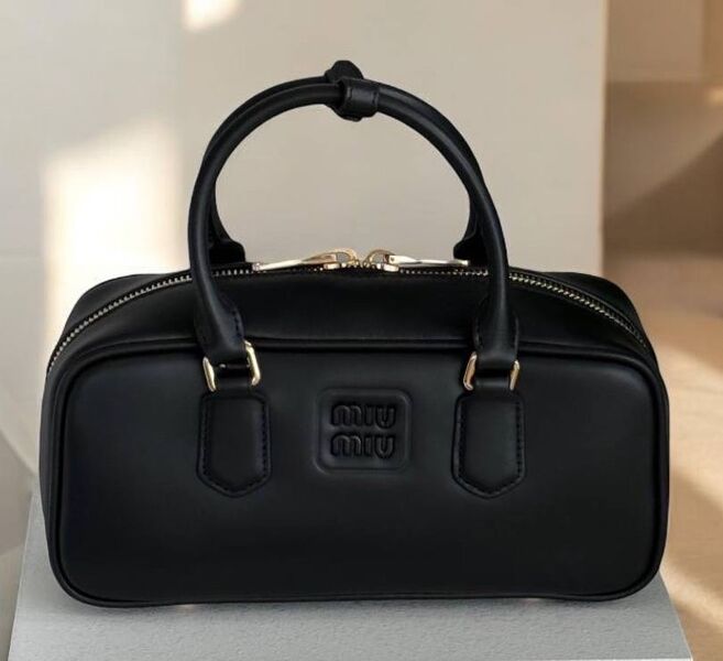 Сумка Miu Miu женский кожа черный 140190