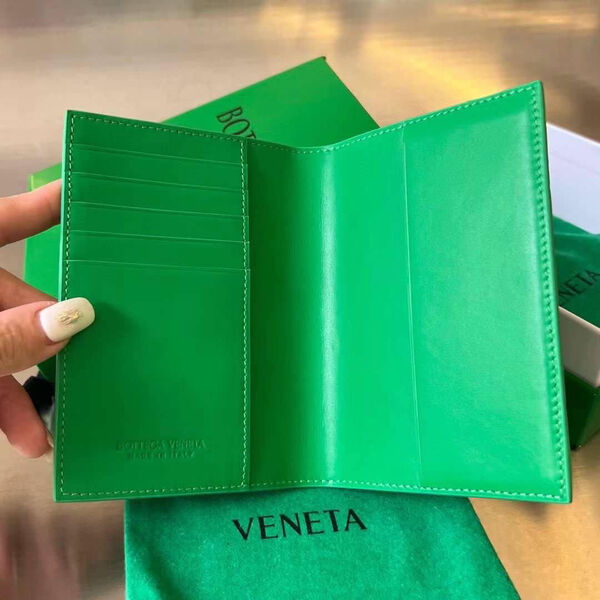 Мужская обложка на паспорт Bottega Veneta мужской кожа болотный 113495-8