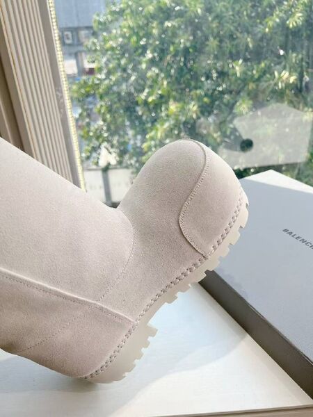 Женские ботинки Balenciaga Women's Alaska Fur Bootie женский замша белый c5559307-1-2