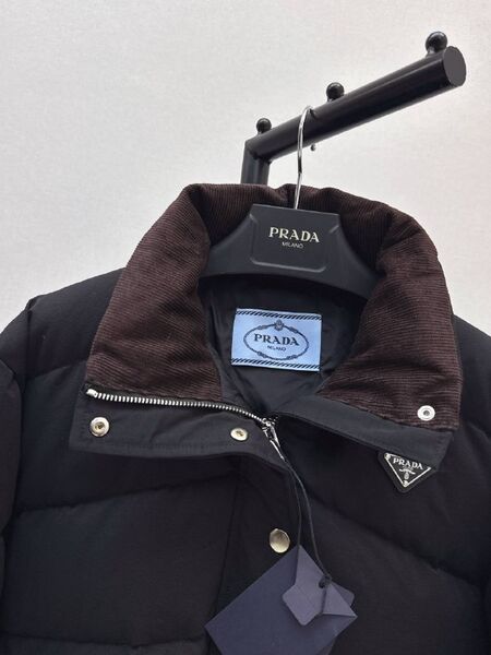 Пуховик куртка Prada женский черный 200273-7