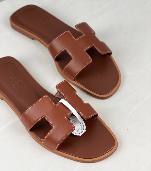 Шлепки Hermès женский кожа бежевый 145243