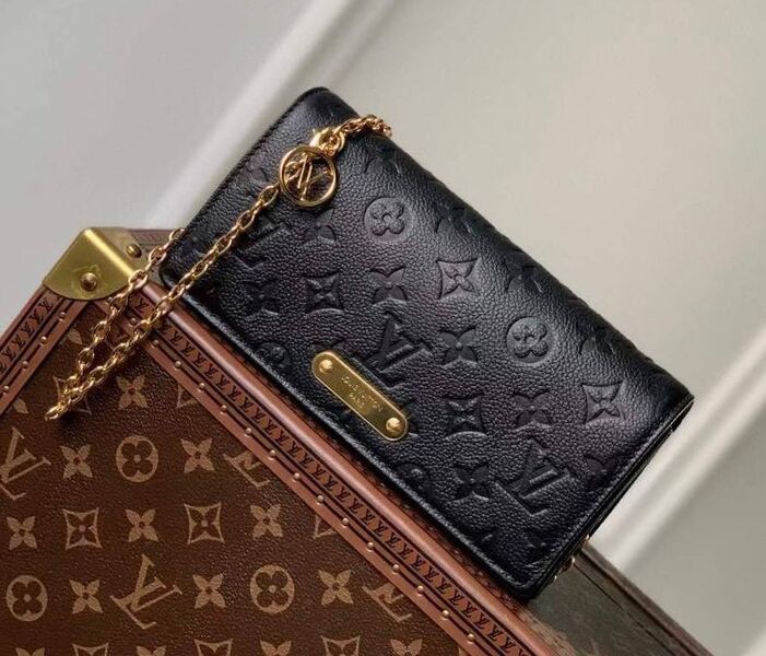 Сумка Louis Vuitton женский кожа черный 149300