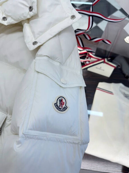 Мужской пуховик Moncler мужской белый 201807-6