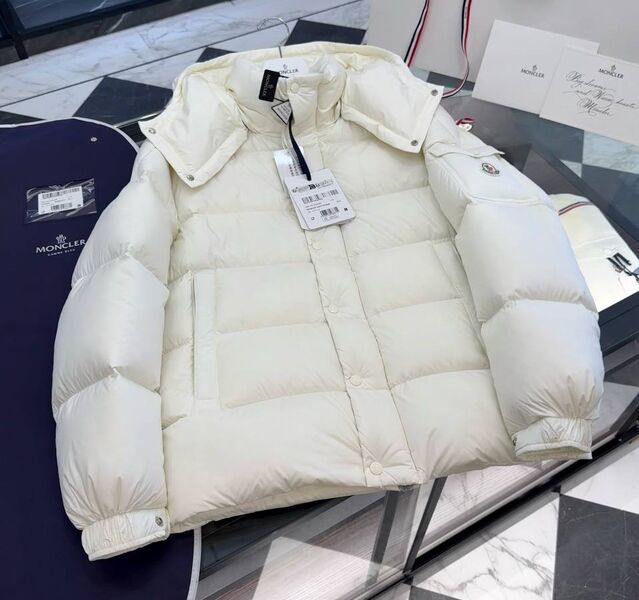 Мужской пуховик Moncler мужской белый 201807